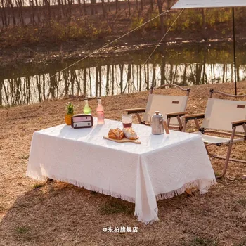 Piknik matt telkimine Kana rullides laua laudlina õues muru niiskuskindel matt, telk seadmed tekk tiheneb